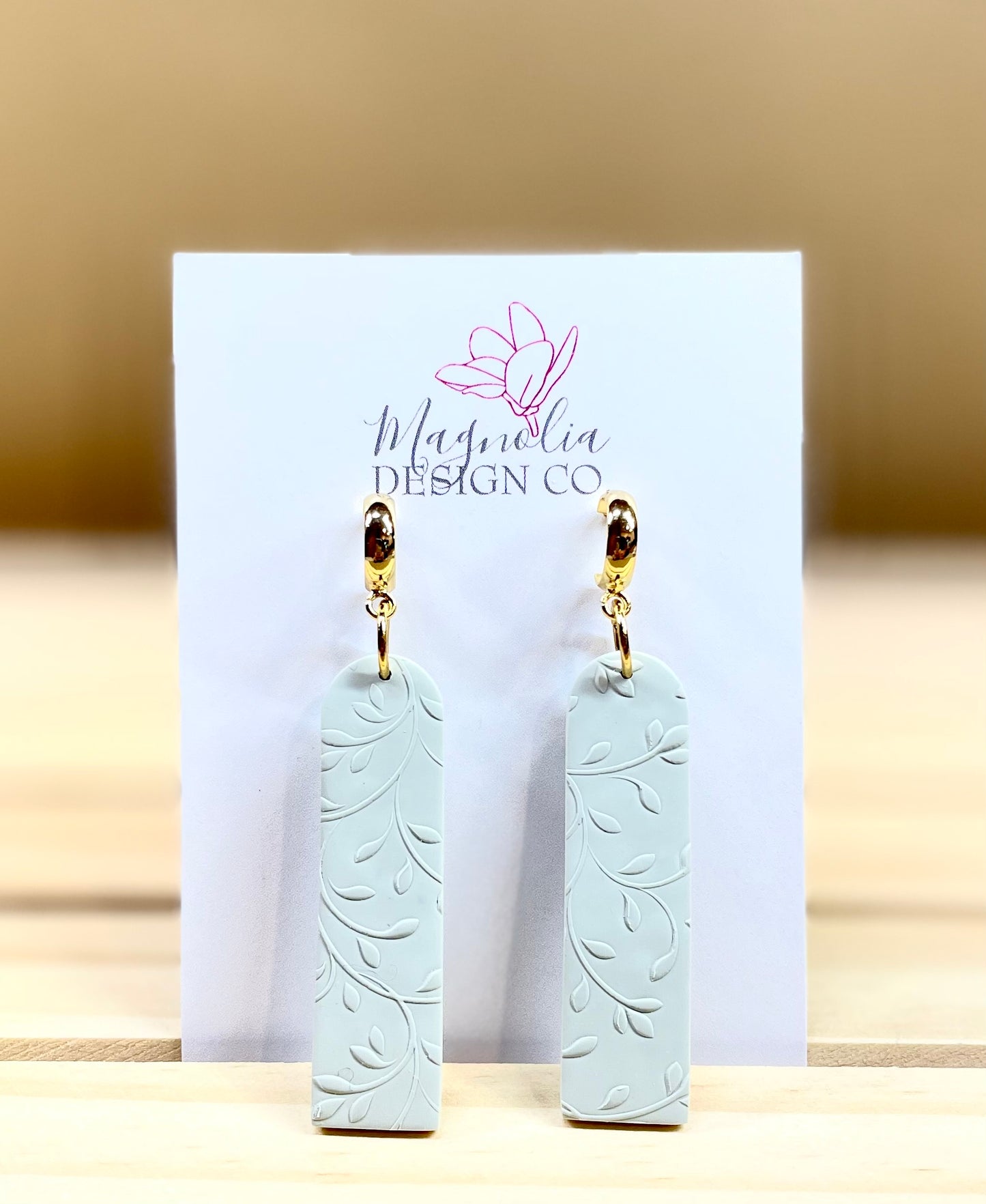Textured Vines Dangle